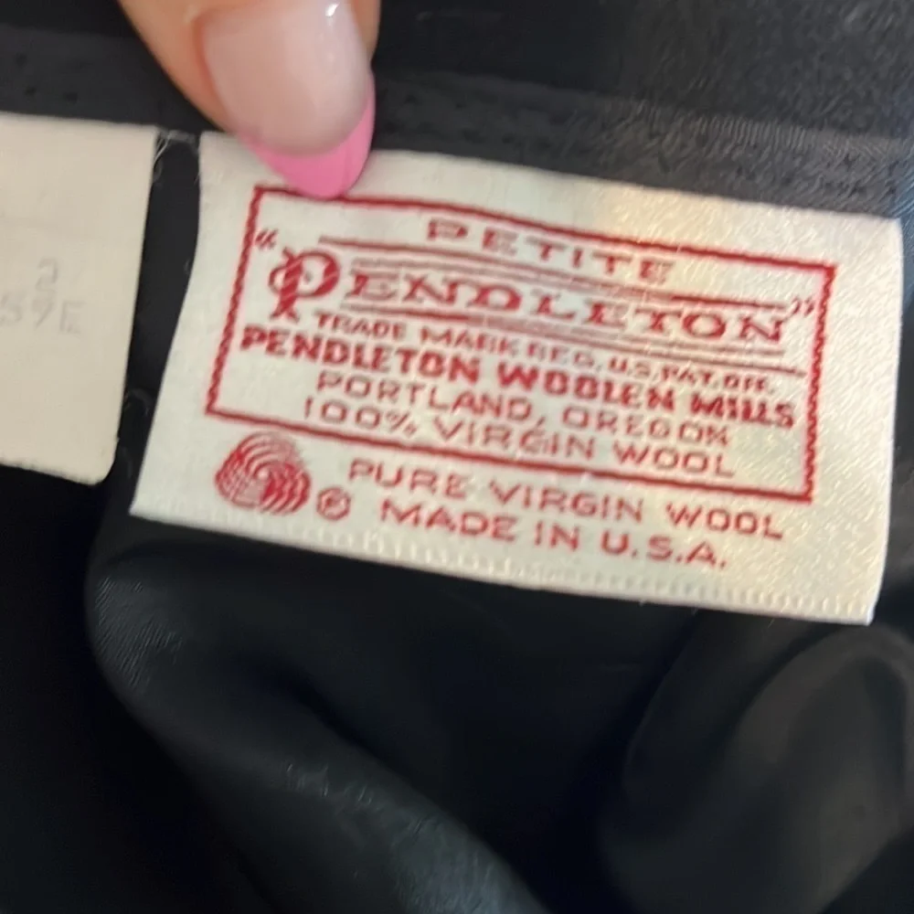 Pendleton Skirt Black Vintage Size 8P Petite Virgin Wool Midi